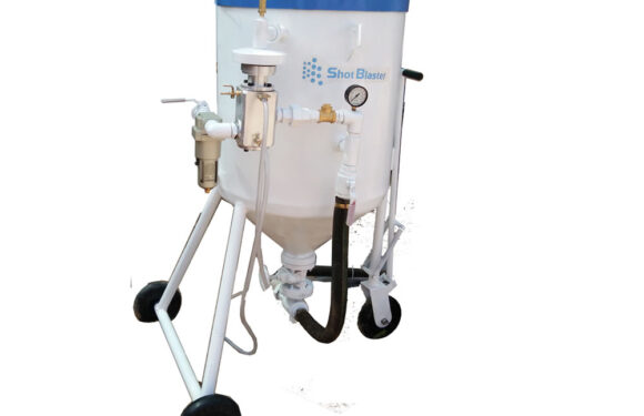 Portable abrasive blasting equipments